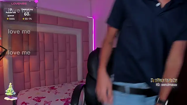 OliverTwinky's cam snapshot