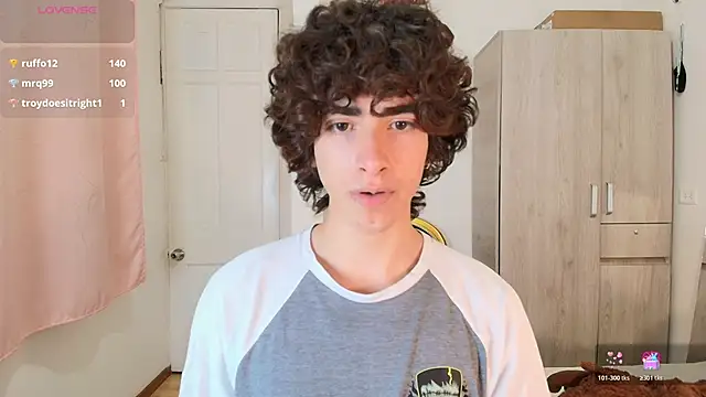 Nude_Boy18's cam snapshot