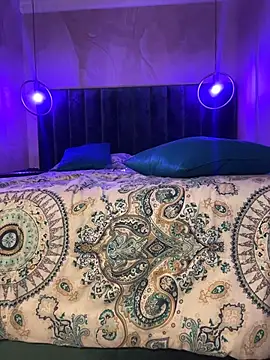 Maxim-Walker live sex cam