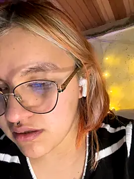 Sophia_Weest99 live sex cam