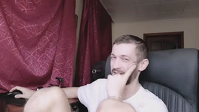 333Alone_in_theDark777's cam snapshot