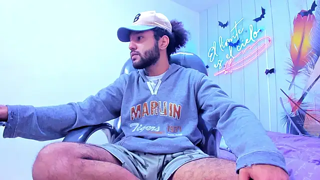 Hottie_Bear's cam snapshot