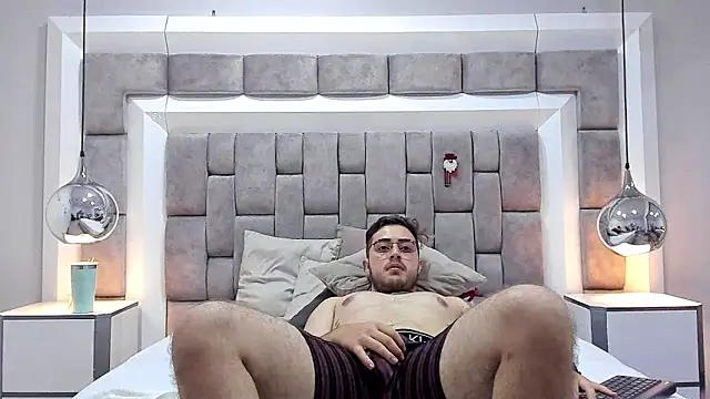 Ethan_Greys's cam snapshot