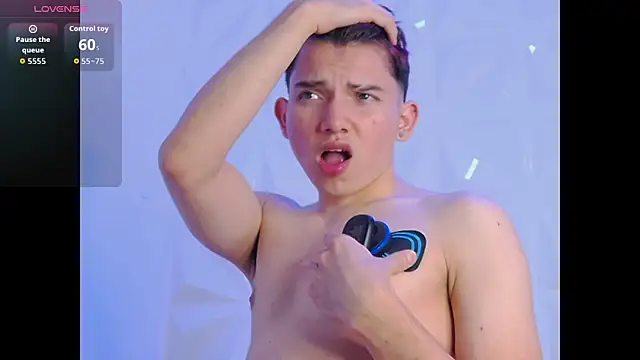 Oliver_paris's cam snapshot