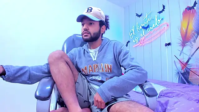 Hottie_Bear live sex cam