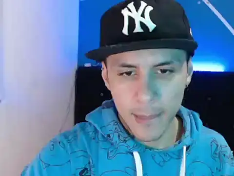 damiansexyboy69's cam snapshot