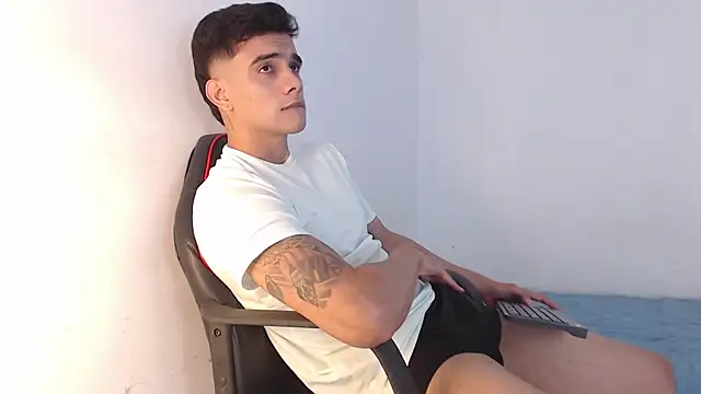 adam_levis17 live sex cam