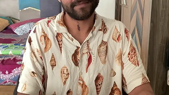 MakeMeAwareAah's cam snapshot