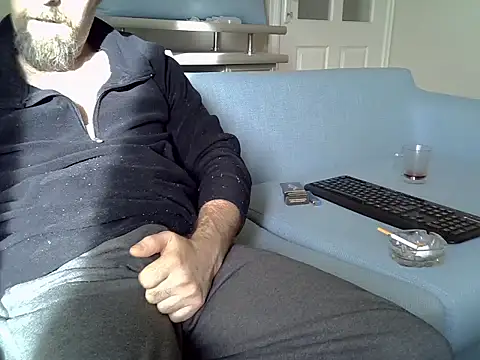 blue-red's cam snapshot