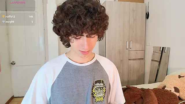 Nude_Boy18's cam snapshot