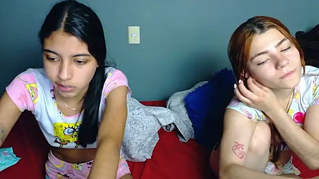 strawberrymia68 live sex cam