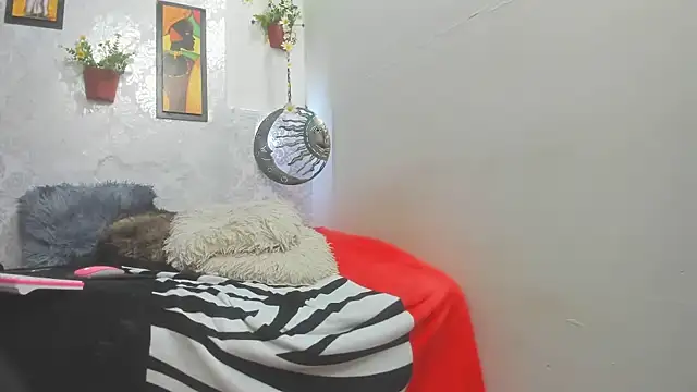 choco_hornyx18's cam snapshot