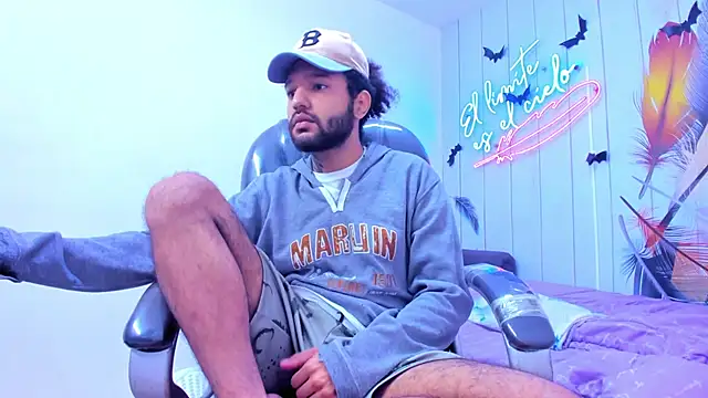 Hottie_Bear's cam snapshot