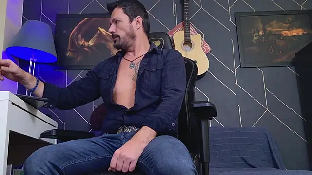 ChrisKox live sex cam