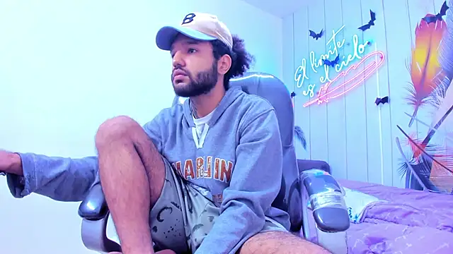 Hottie_Bear's cam snapshot