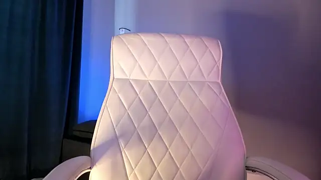 akura011 live sex cam