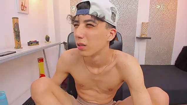 Nikolay_Gregori live sex cam