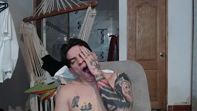 AteneoJr's cam snapshot