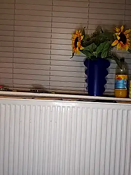 Maddythemilf live sex cam