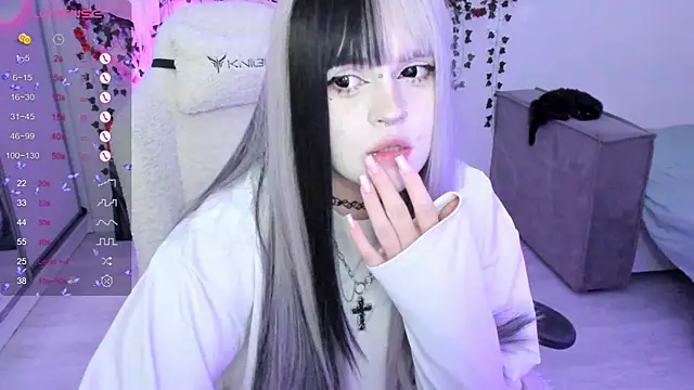 SelenaCute live sex cam