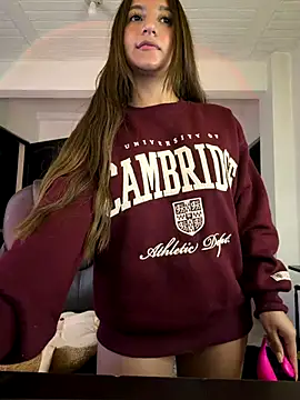 aly_golden_ live sex cam