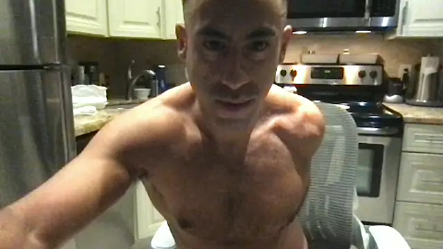 BigGuyMuscle live sex cam