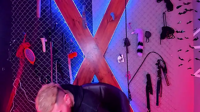 Dmorningstar_bdsm live sex cam