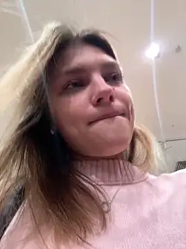 ValenciaShock live sex cam