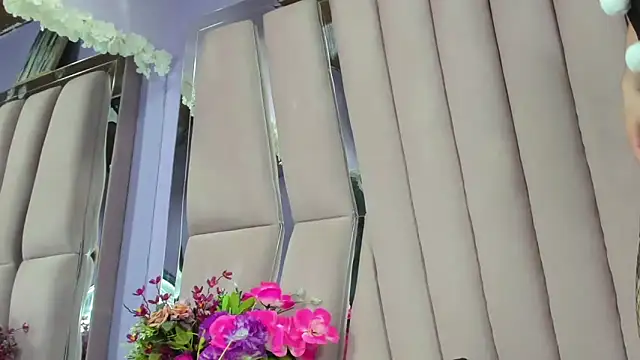 Sasha_Petitte live sex cam