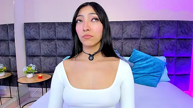 MarianaBranzz live sex cam