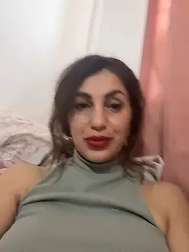 EmaSkyes live sex cam