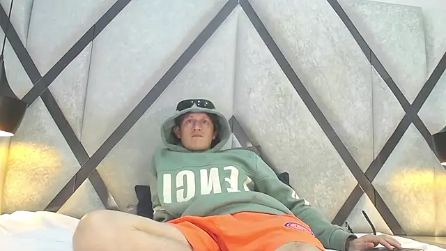 AnthonyAlso's cam snapshot