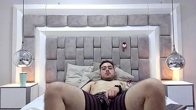 Ethan_Greys's cam snapshot