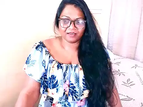 IndianDelia live sex cam