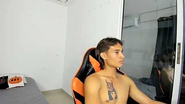 kenshi_roa's cam snapshot