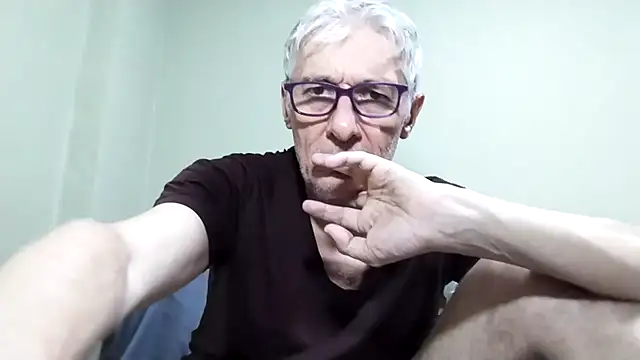 BIGUNCUTHARDCOCK live sex cam