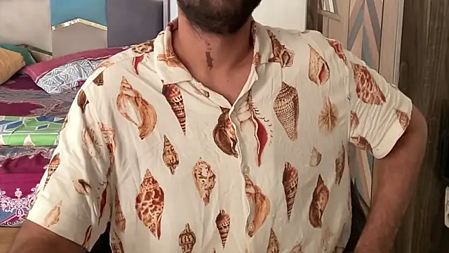 MakeMeAwareAah's cam snapshot