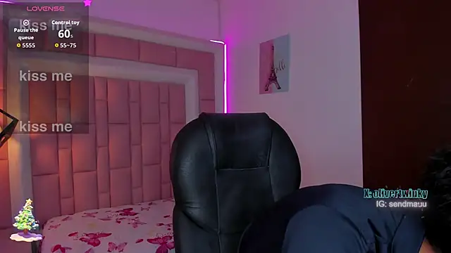 OliverTwinky live sex cam