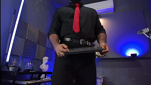 BeardAndrew live sex cam