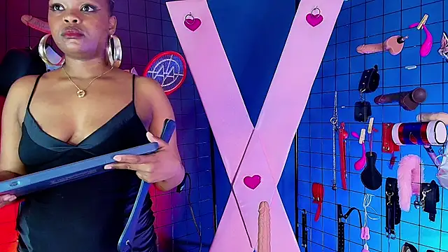 MrEbonybdsm live sex cam