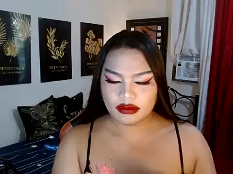 TSbrianaHugeCock live sex cam