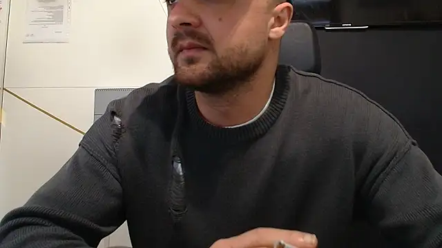 JamesMyerss's cam snapshot