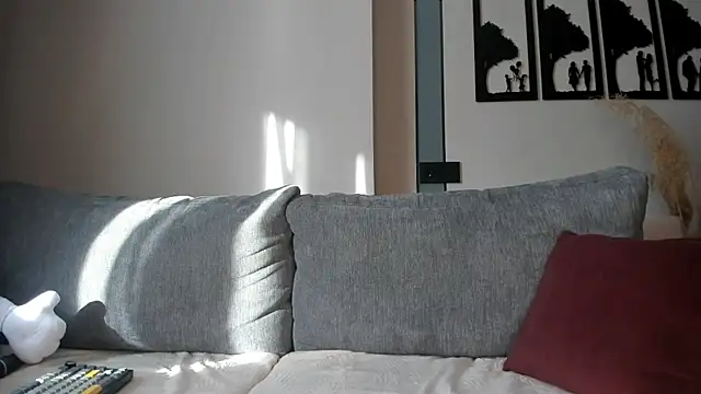 NessaDay live sex cam