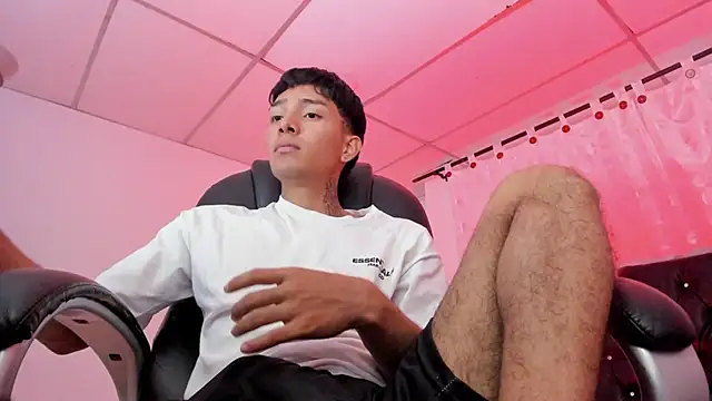 Hunteer_Boy's cam snapshot