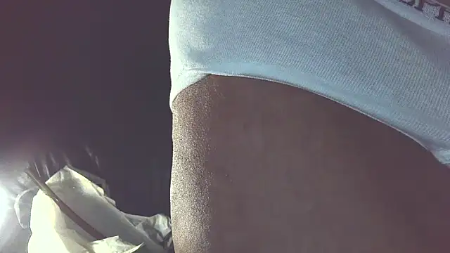 briefsguy4life@xh's web cam