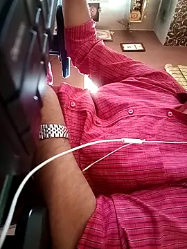 daddy_lip's cam snapshot