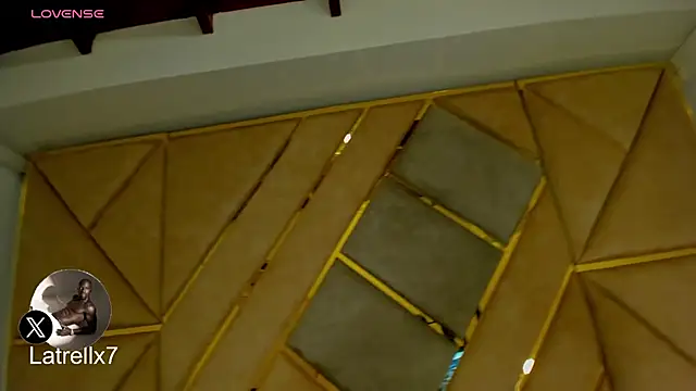 Latrellx7's cam snapshot