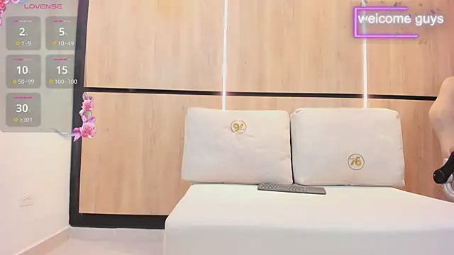 adela_chase live sex cam