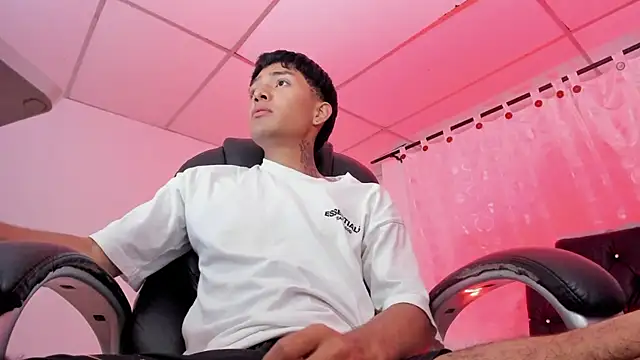 Hunteer_Boy's cam snapshot