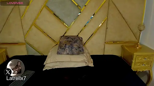 Latrellx7's cam snapshot